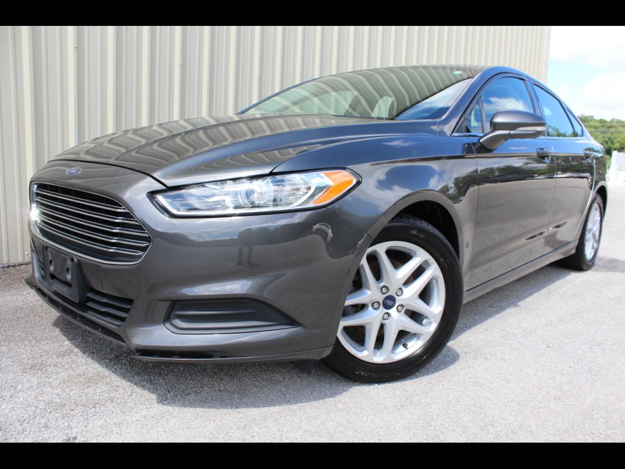 Ford Fusion SE 2016