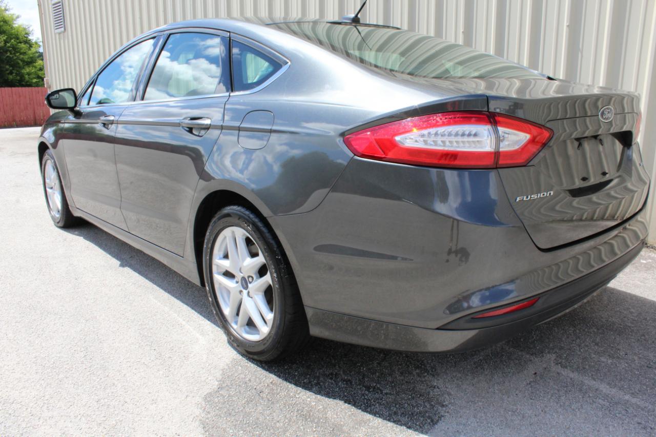 Ford Fusion SE 2016