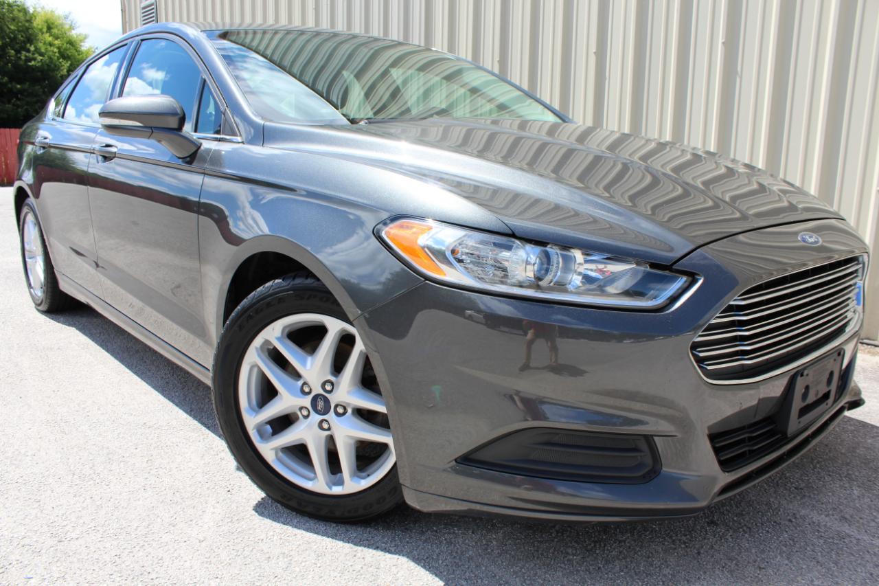 Ford Fusion SE 2016