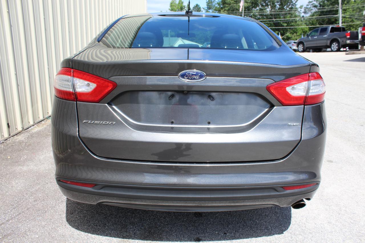 Ford Fusion SE 2016