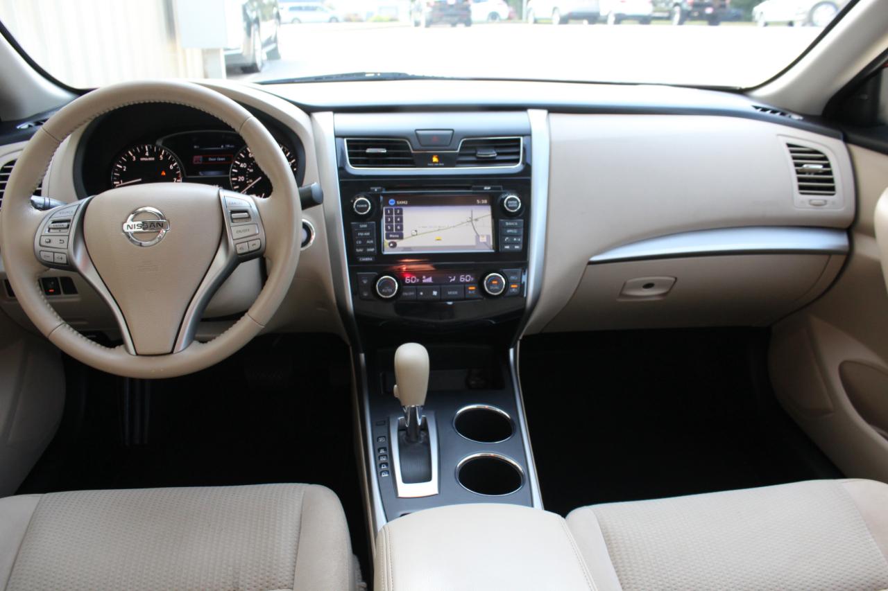 Nissan Altima 2.5 SV 2015