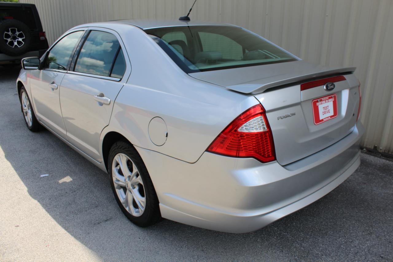 Ford Fusion SE 2012