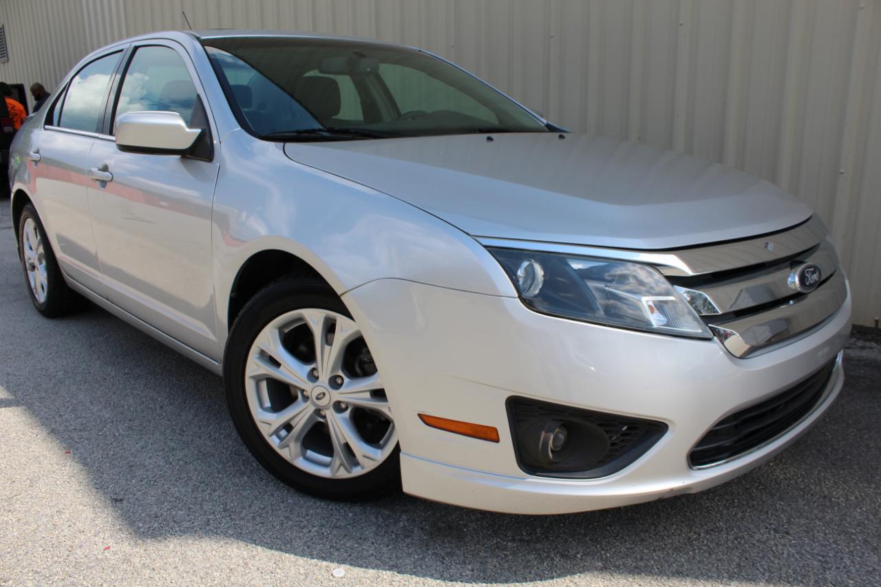 Ford Fusion SE 2012