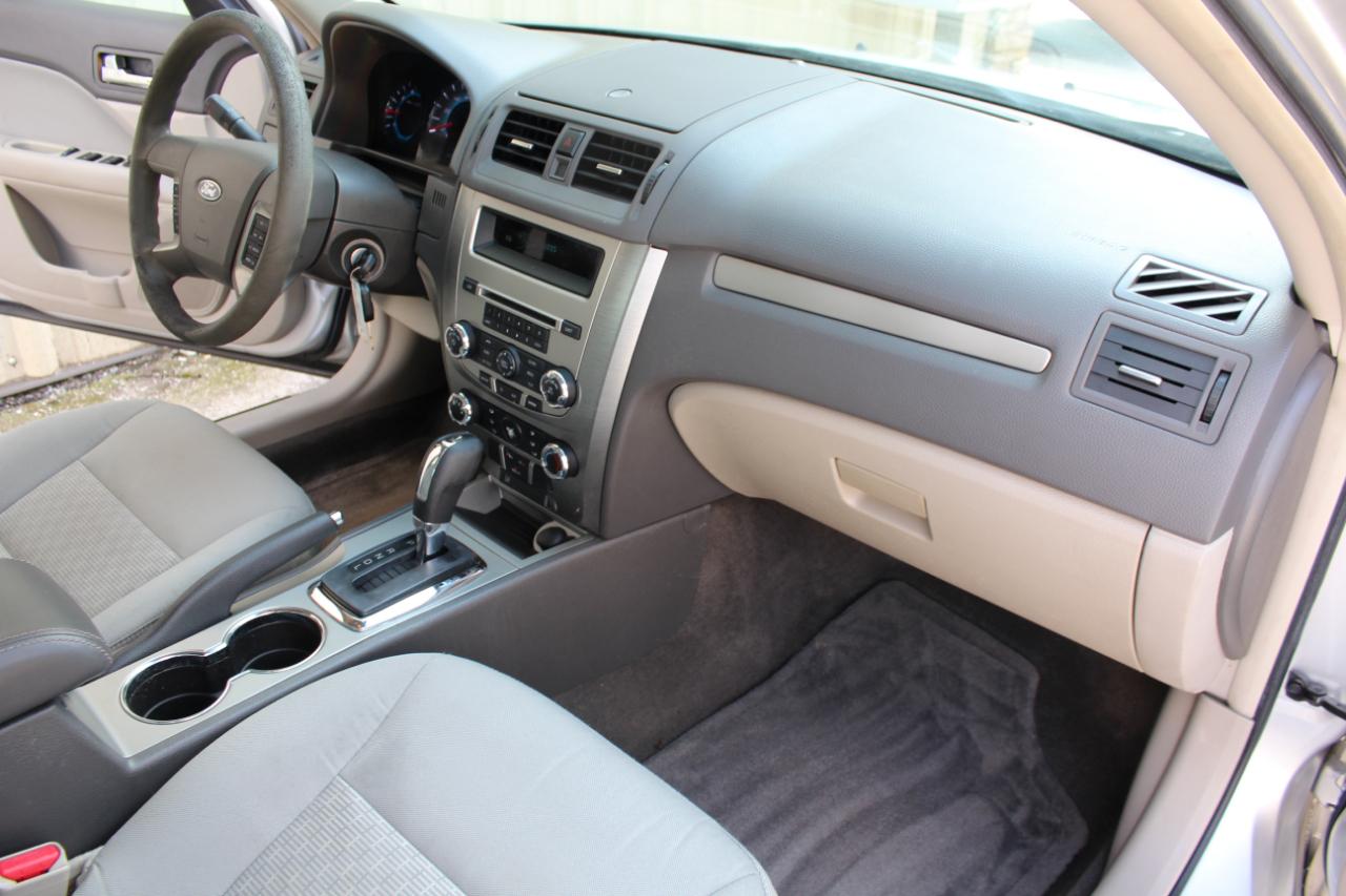 Ford Fusion SE 2012