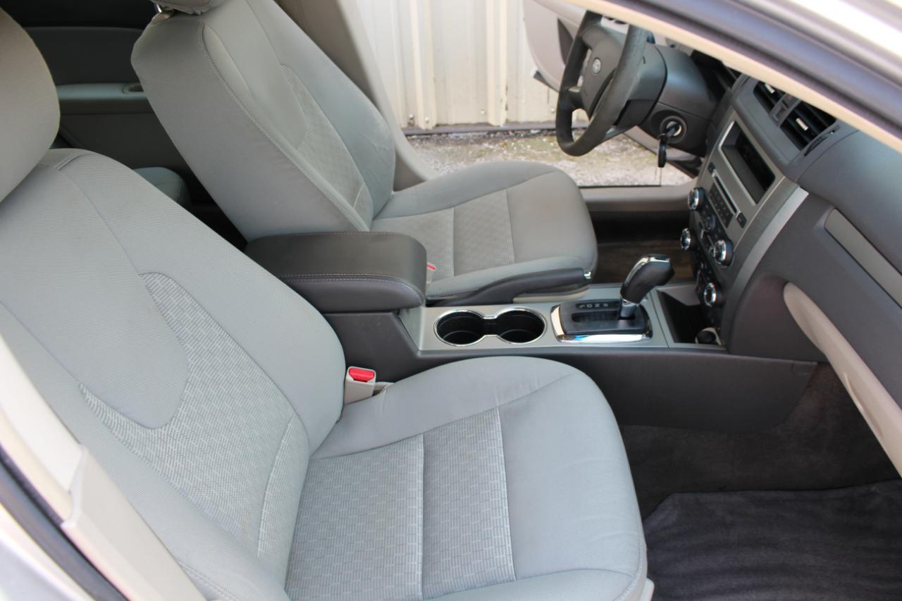 Ford Fusion SE 2012