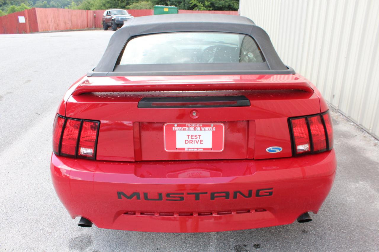 Ford Mustang GT convertible 1999