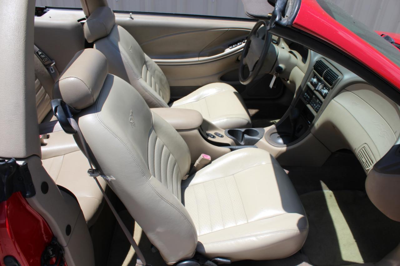 Ford Mustang GT convertible 1999