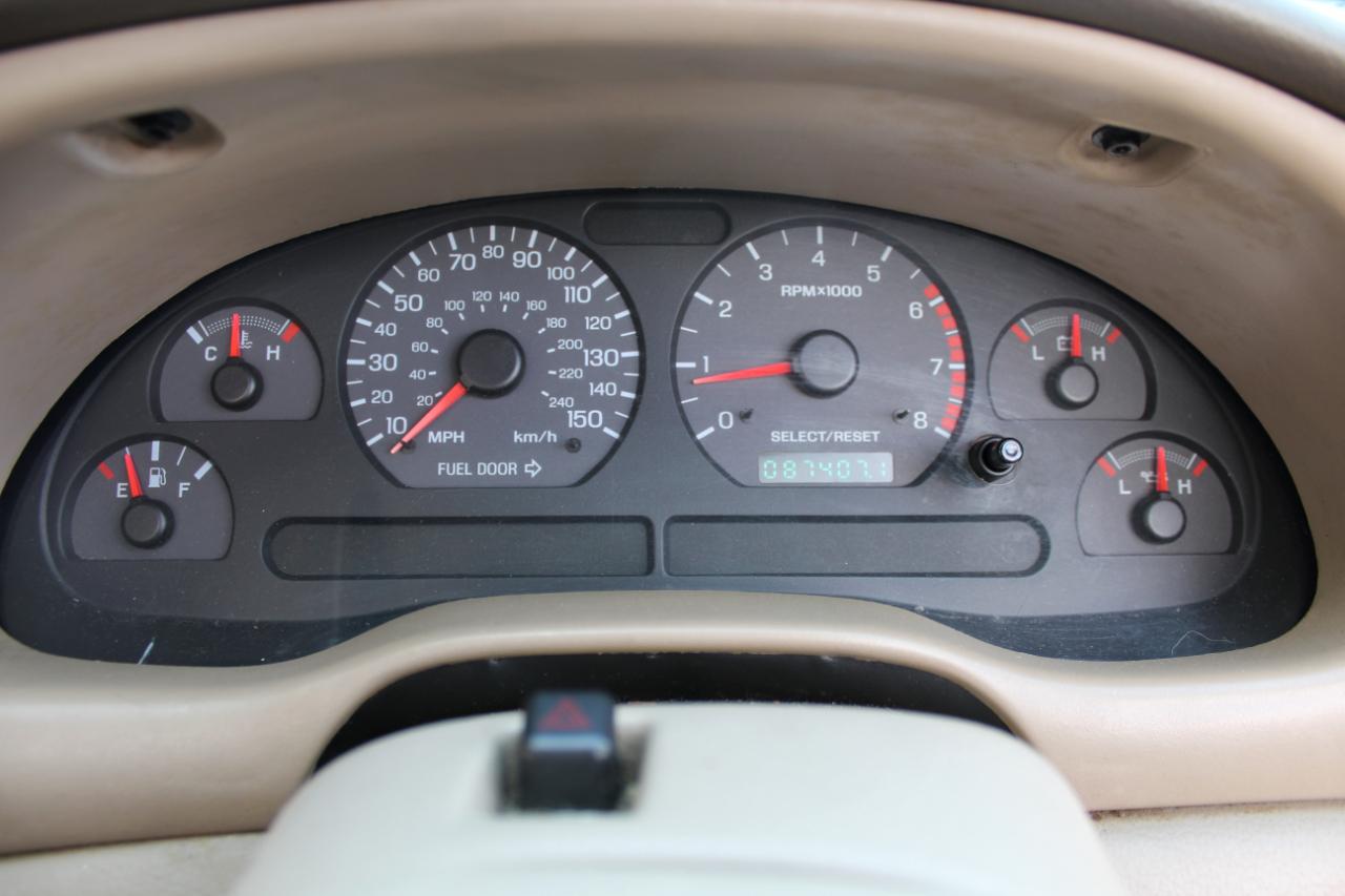 Ford Mustang GT convertible 1999