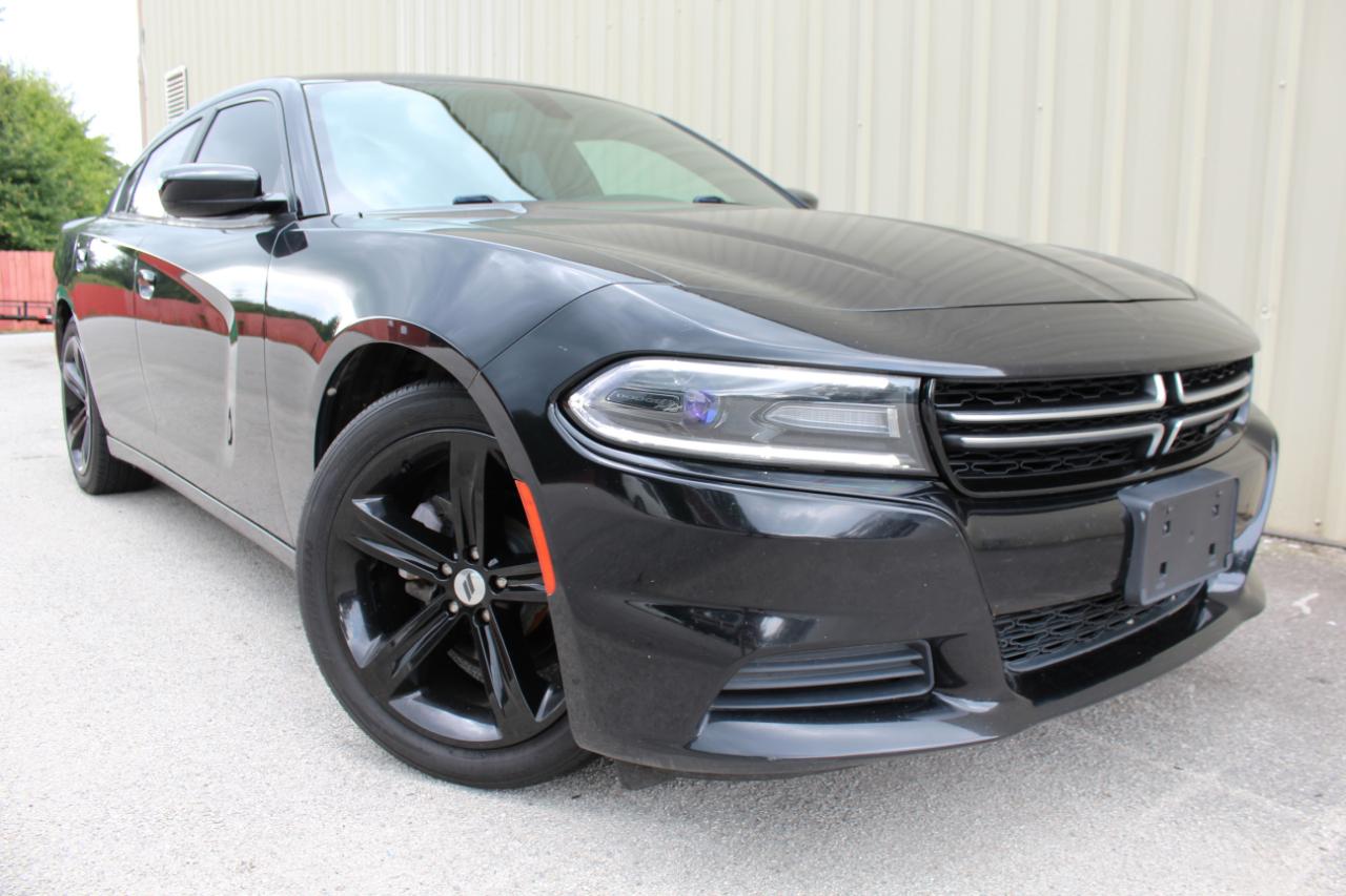 Dodge Charger SE 2017