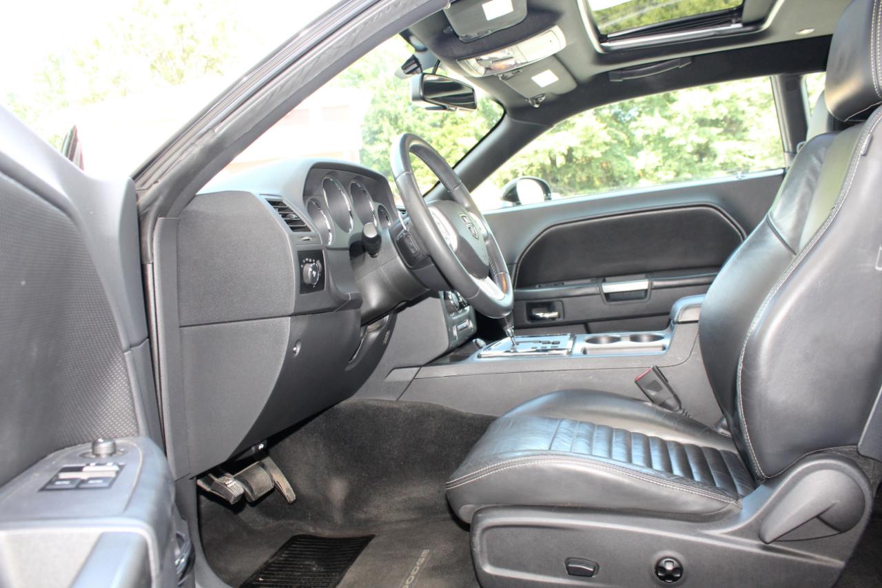 Dodge Challenger 2dr Cpe R/T Plus 2012