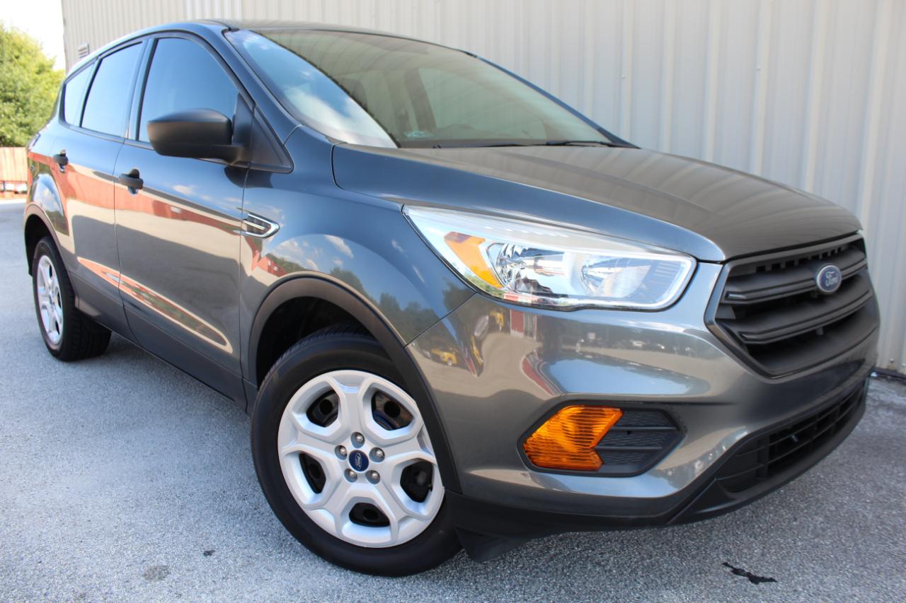 Ford Escape S 2017