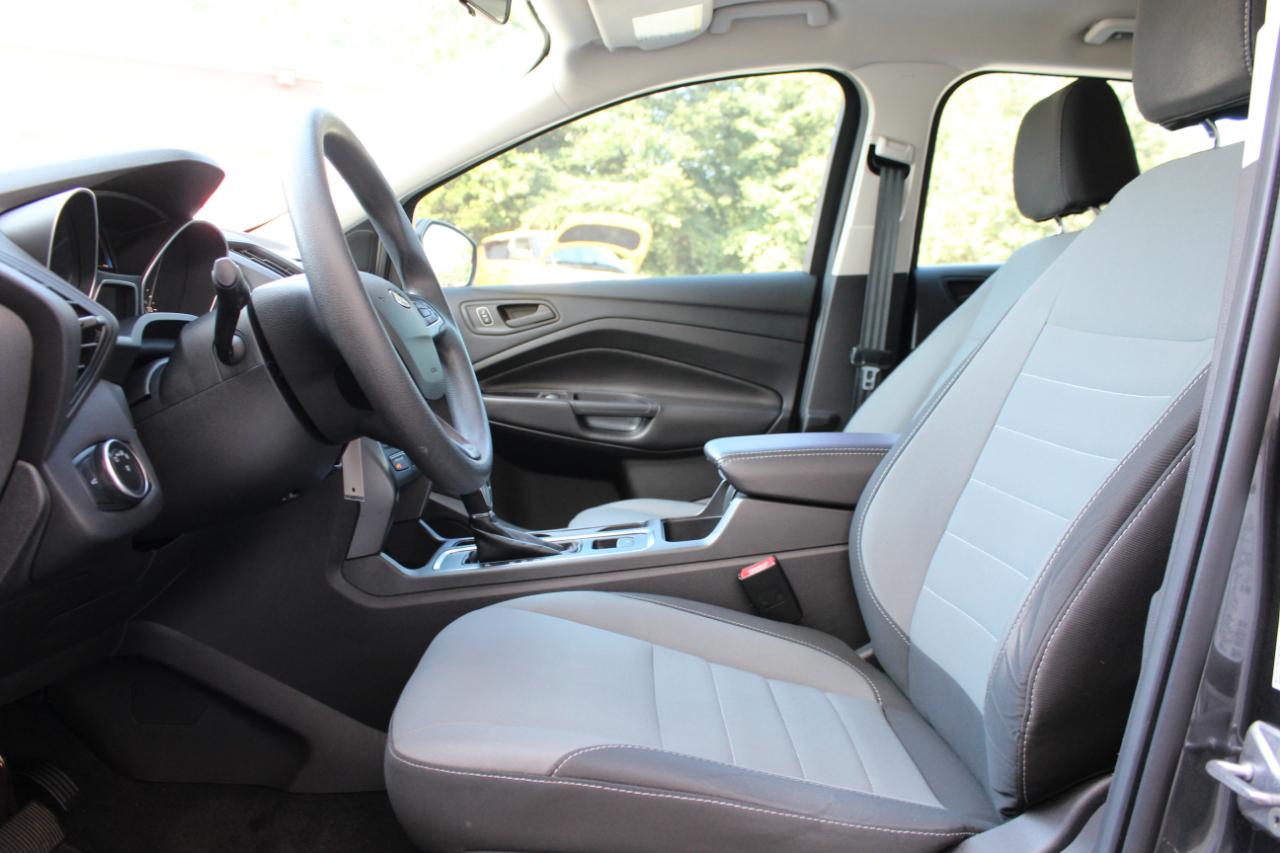 Ford Escape S 2017
