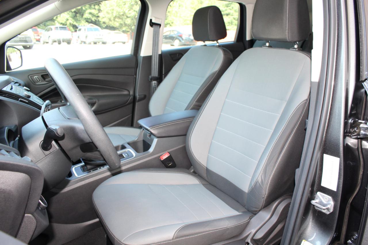 Ford Escape S 2017