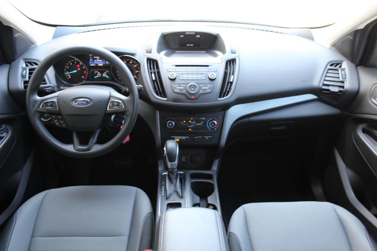 Ford Escape S 2017