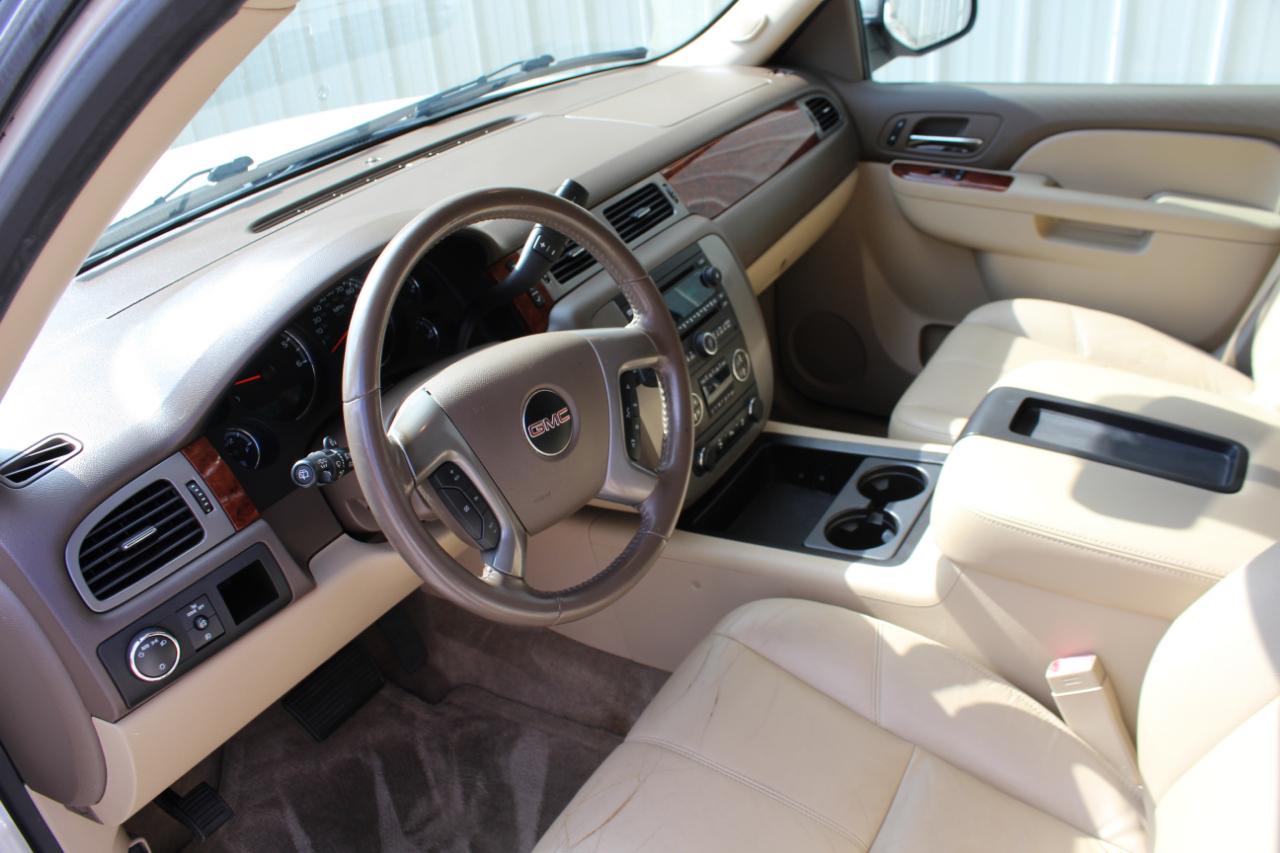 GMC Yukon SLT 2WD 2013