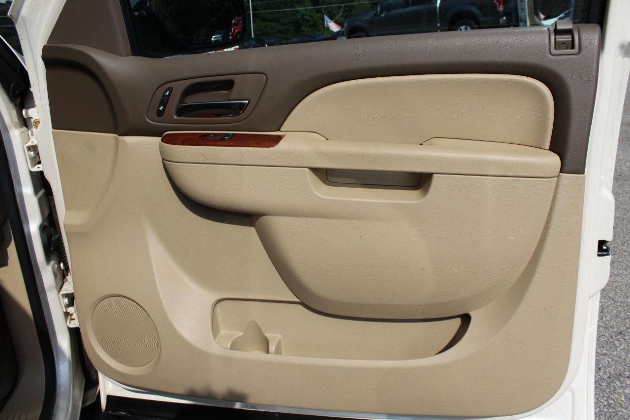 GMC Yukon SLT 2WD 2013