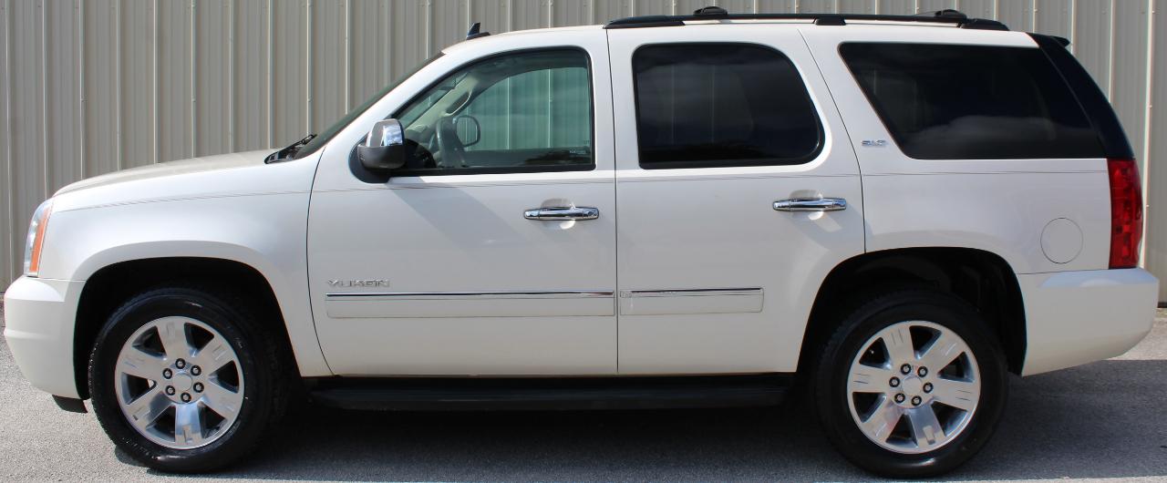 GMC Yukon SLT 2WD 2013