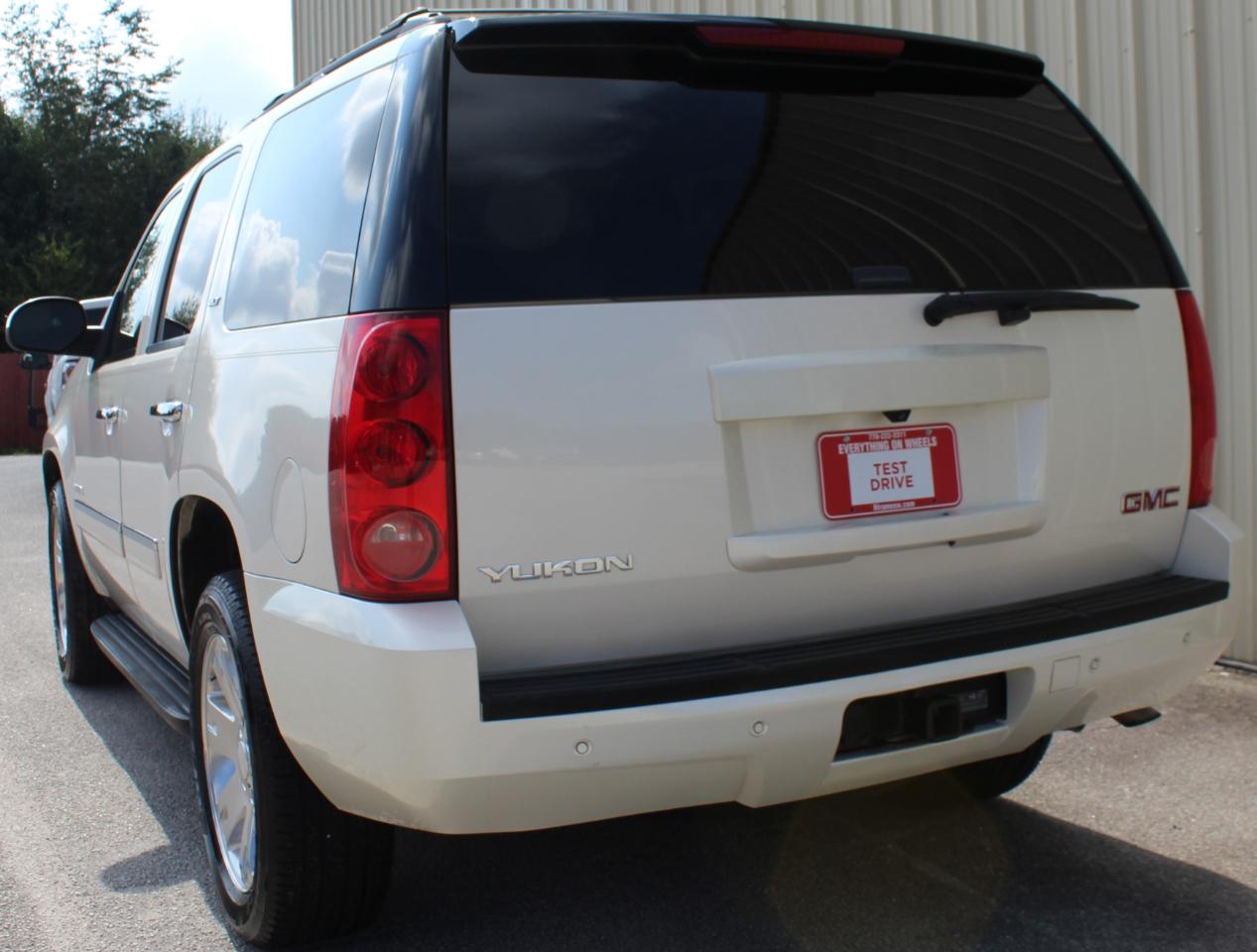 GMC Yukon SLT 2WD 2013