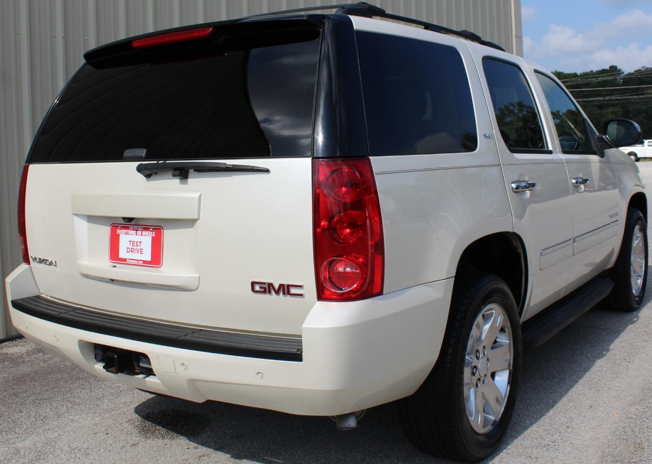 GMC Yukon SLT 2WD 2013