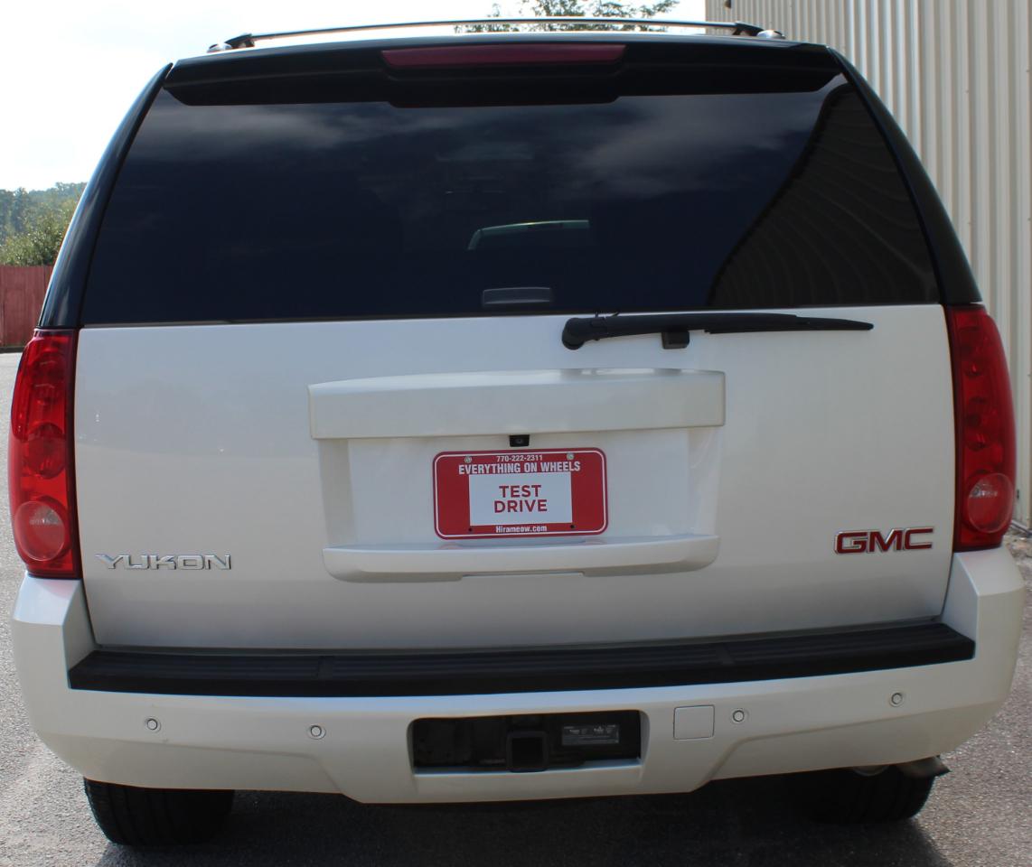 GMC Yukon SLT 2WD 2013