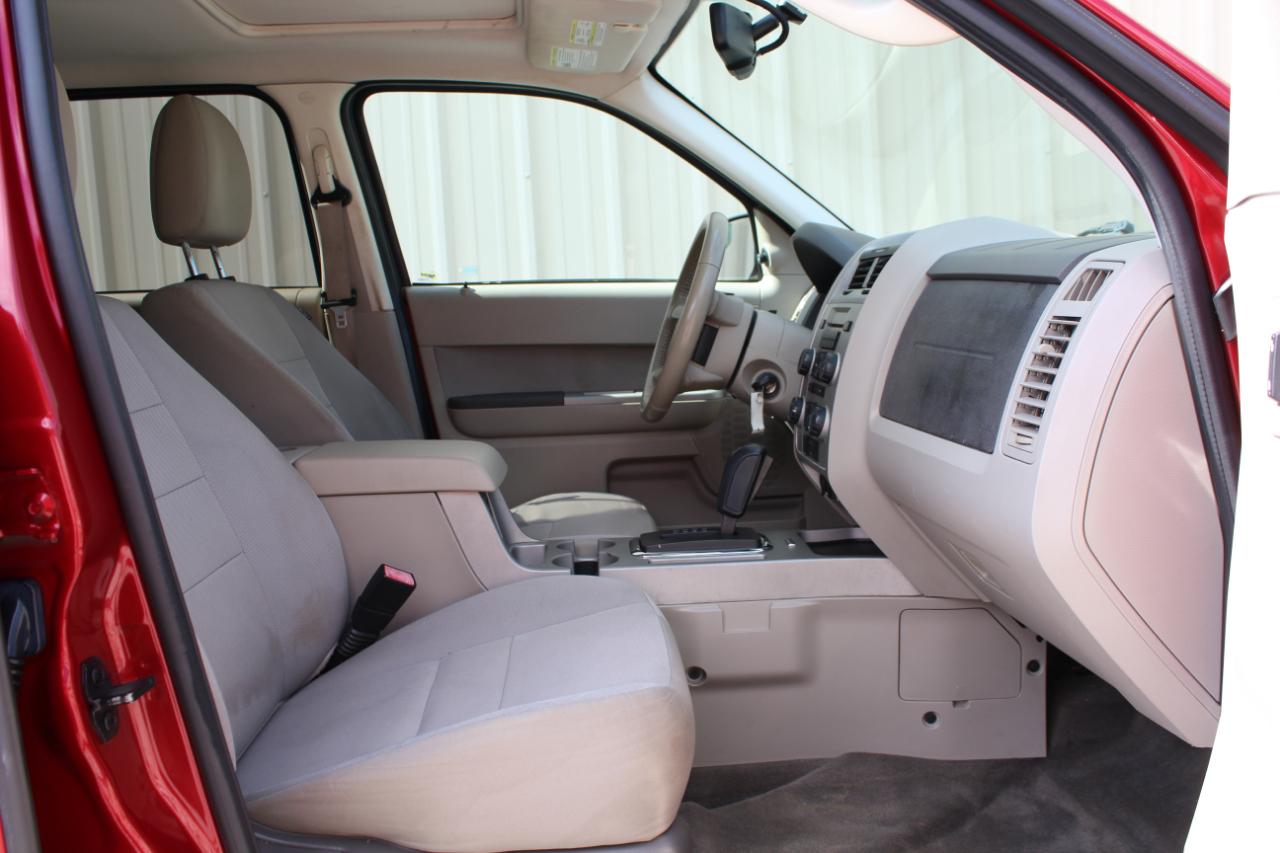 Ford Escape XLT FWD 2011