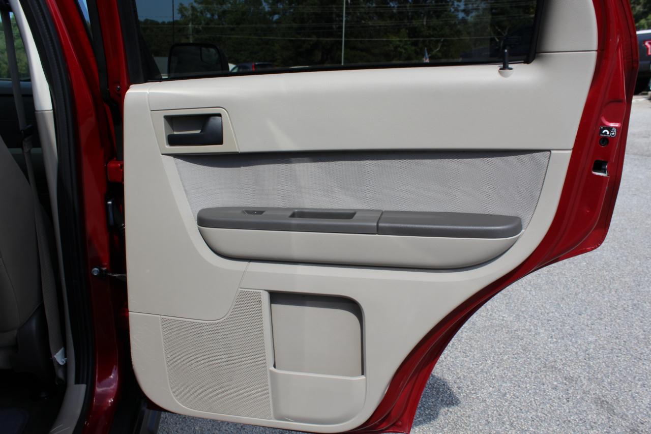 Ford Escape XLT FWD 2011