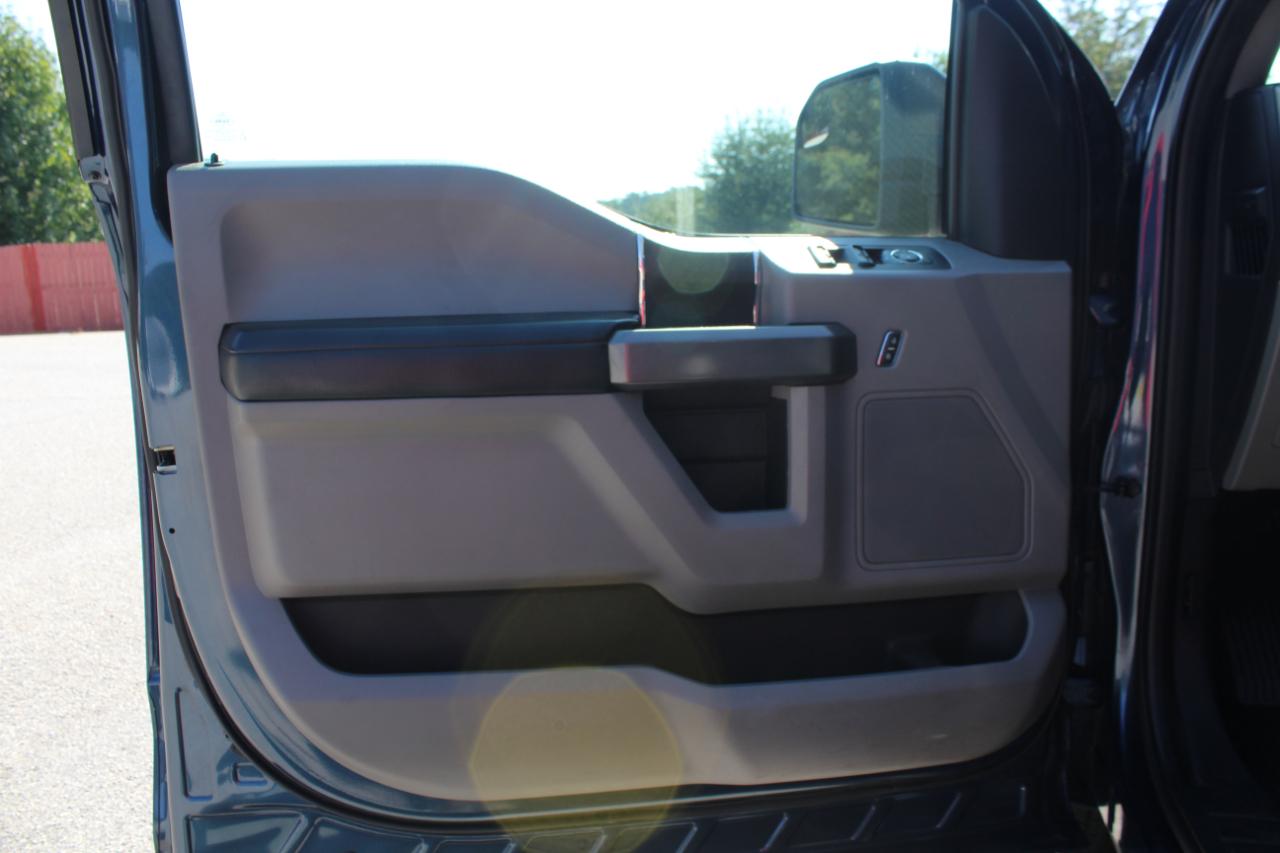 Ford F-150 XL SuperCrew 5.5-ft. Bed 4WD 2015