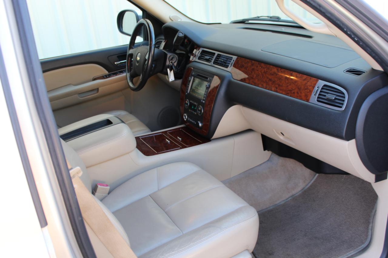 Chevrolet Suburban LTZ 1500 2WD 2008