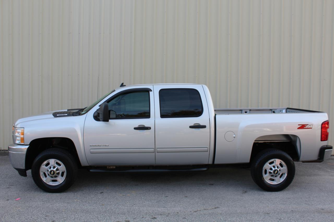 Chevrolet Silverado 2500HD LT Crew Cab 2WD 2012