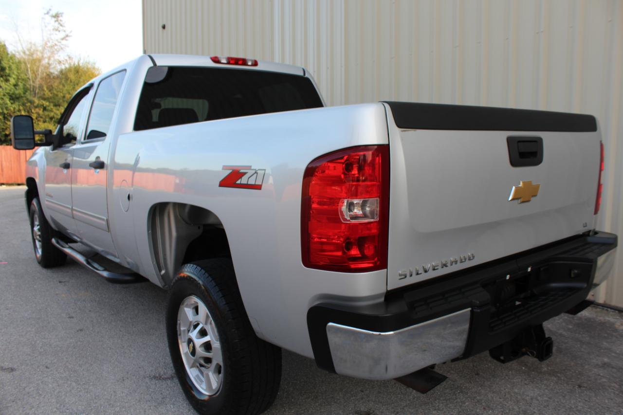 Chevrolet Silverado 2500HD LT Crew Cab 2WD 2012