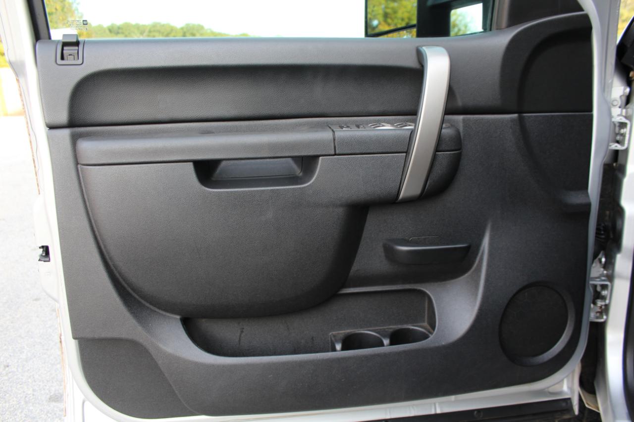 Chevrolet Silverado 2500HD LT Crew Cab 2WD 2012