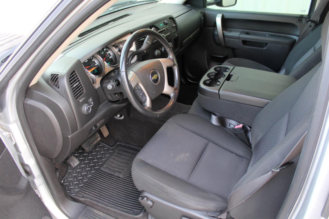 Chevrolet Silverado 2500HD LT Crew Cab 2WD 2012