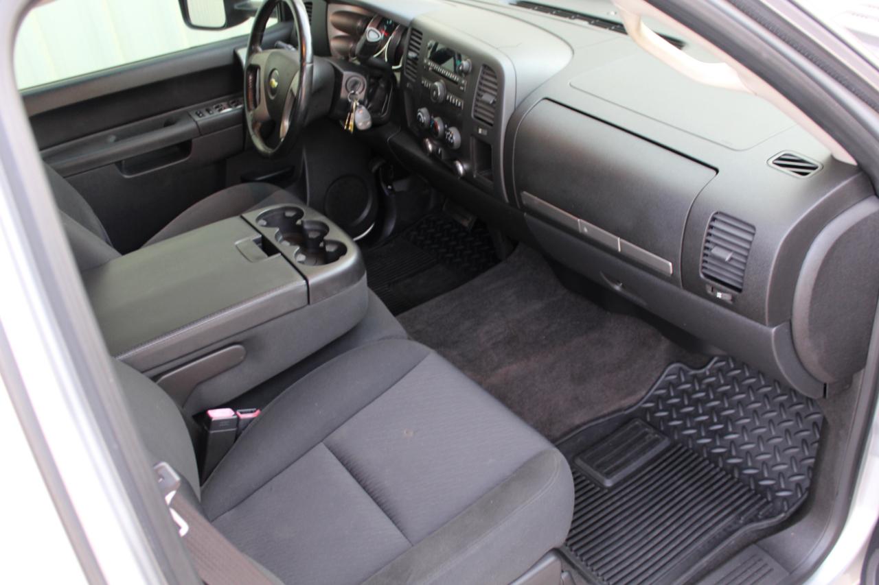 Chevrolet Silverado 2500HD LT Crew Cab 2WD 2012