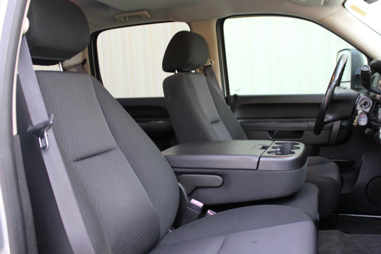 Chevrolet Silverado 2500HD LT Crew Cab 2WD 2012