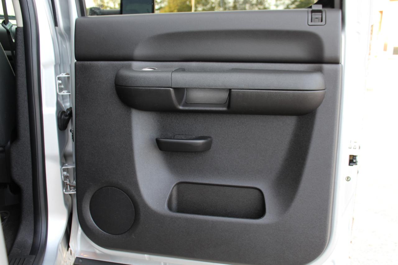 Chevrolet Silverado 2500HD LT Crew Cab 2WD 2012