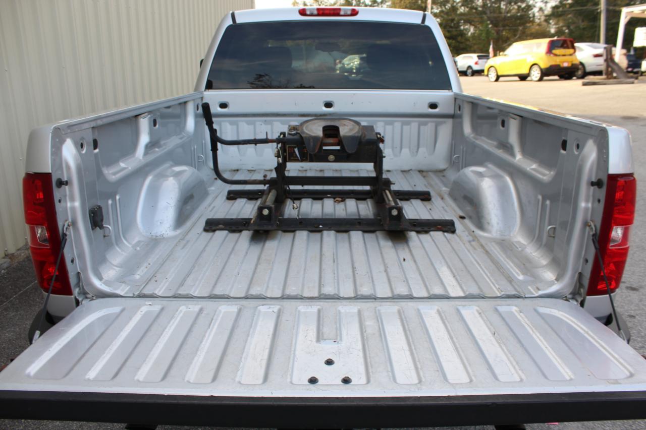 Chevrolet Silverado 2500HD LT Crew Cab 2WD 2012