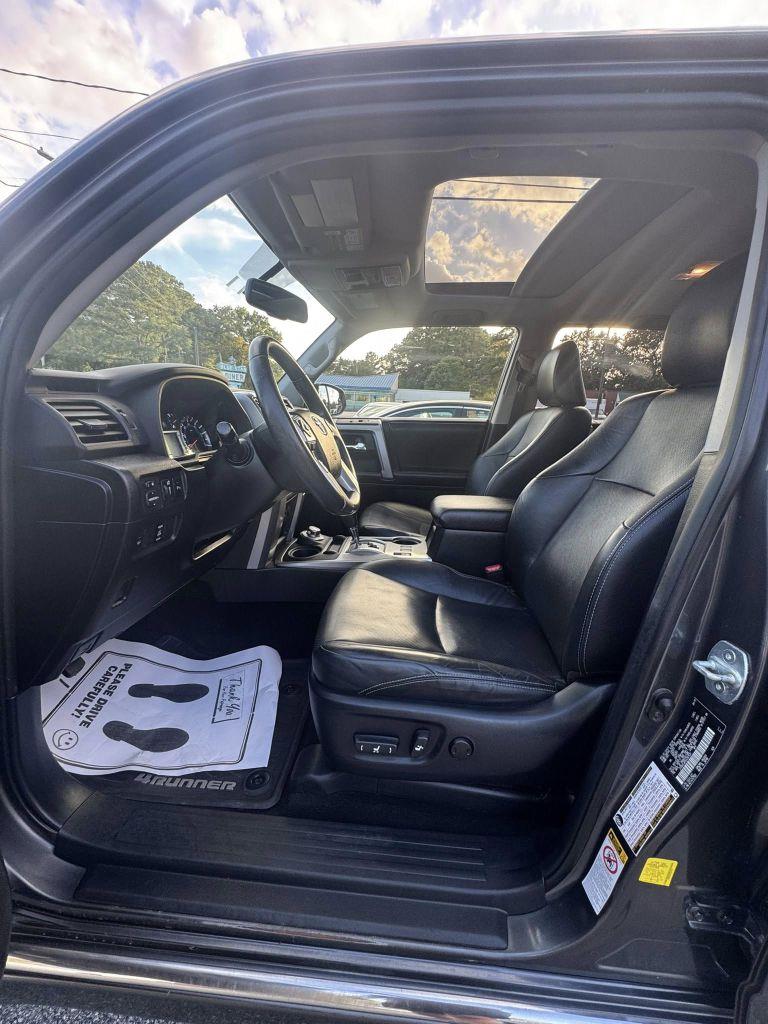 Toyota 4Runner  2016 Toyota 4Runner  2016