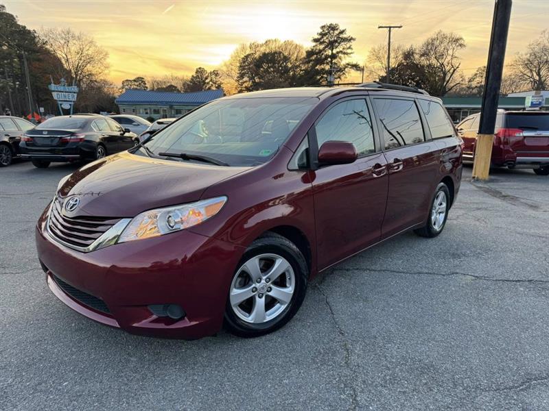 2015 Toyota Sienna LE