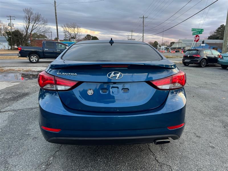 Hyundai Elantra  2016
