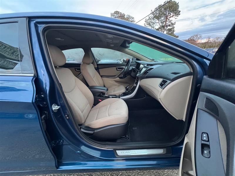 Hyundai Elantra  2016