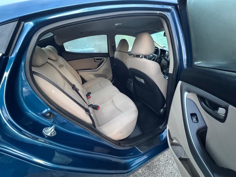 Hyundai Elantra  2016