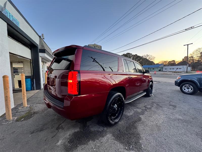 Chevrolet Suburban  2017