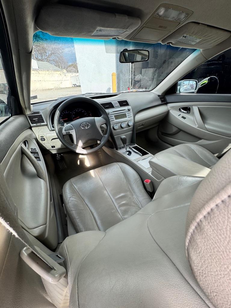 Toyota Camry  2010
