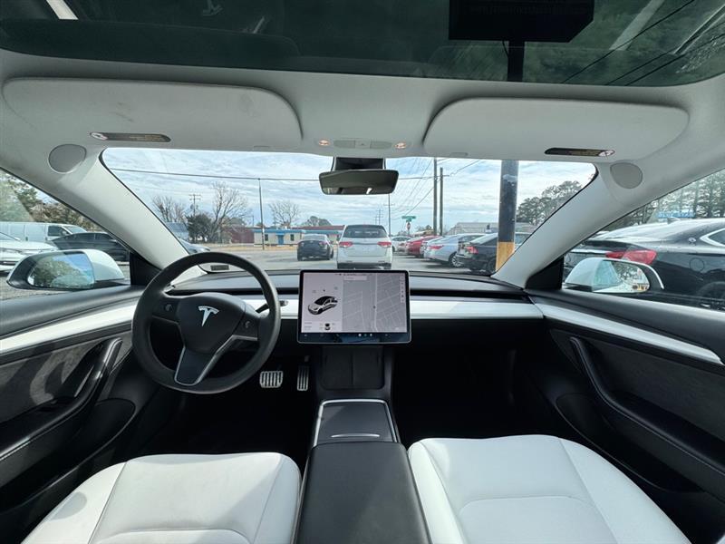 Tesla Model 3  2022