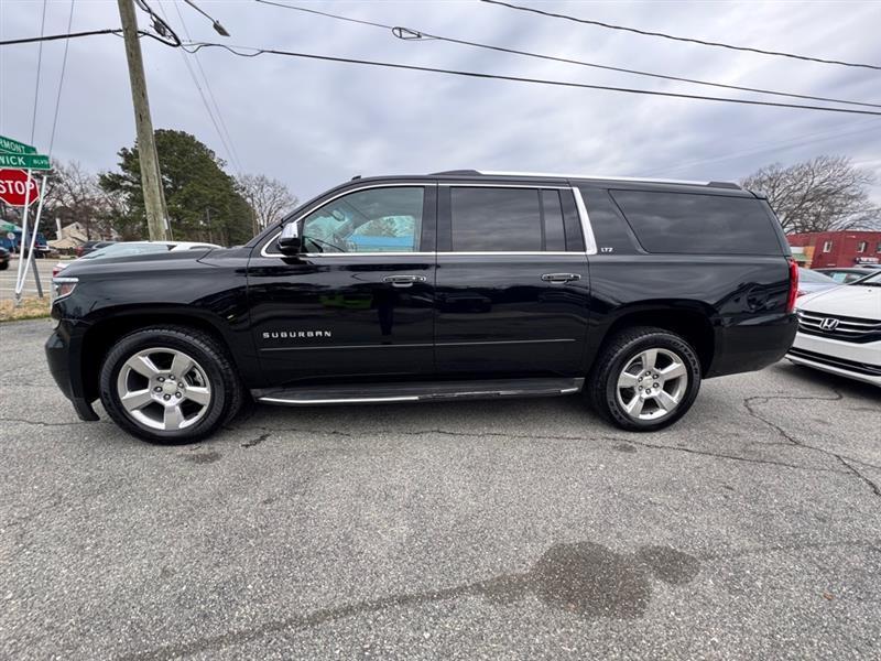 Chevrolet Suburban  2015