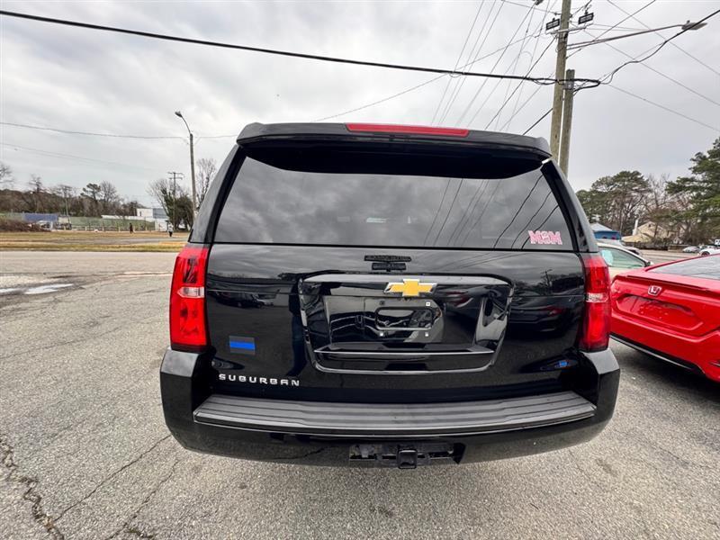 Chevrolet Suburban  2015