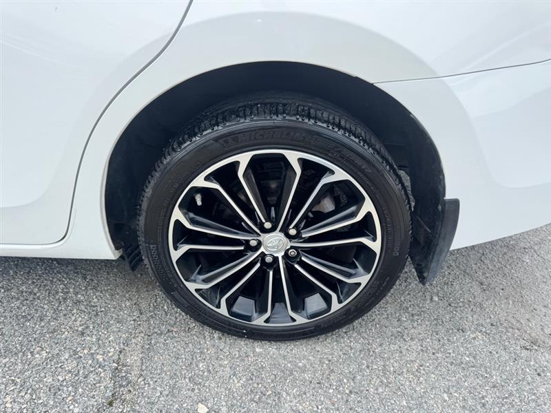 Toyota Corolla  2014