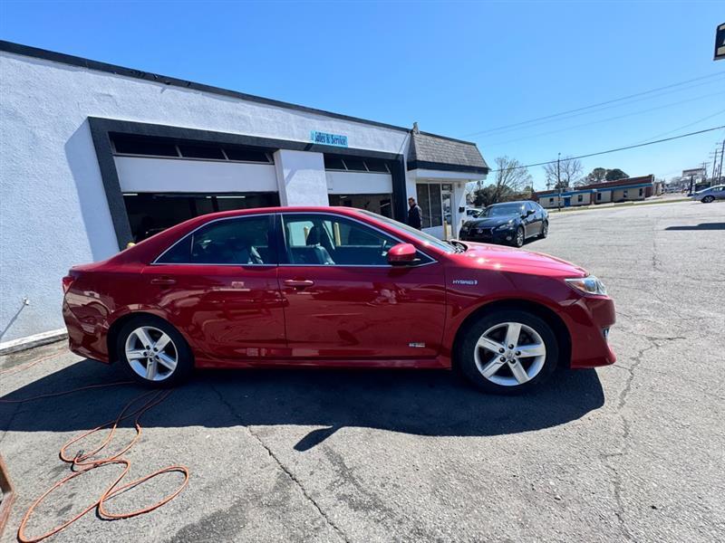 Toyota Camry Hybrid  2014