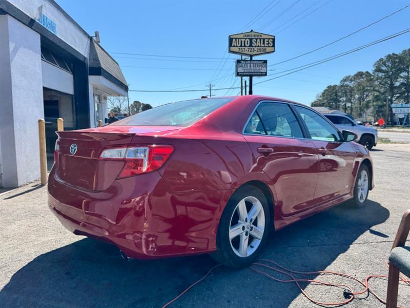 Toyota Camry Hybrid  2014