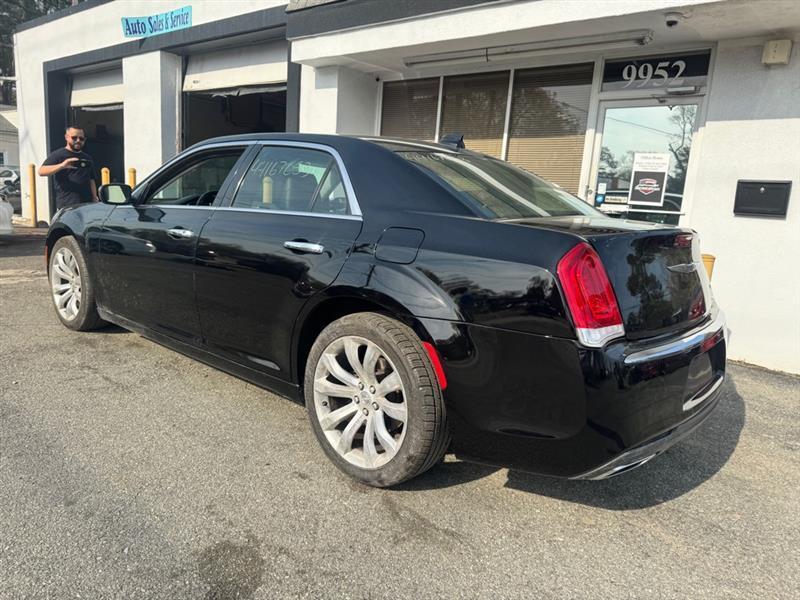 Chrysler 300  2019